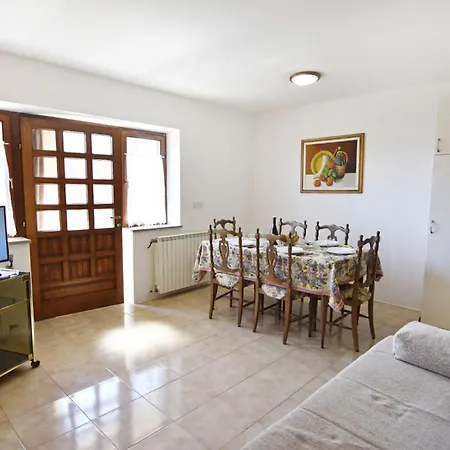 Apartment Peaceful With Bbq And Parking