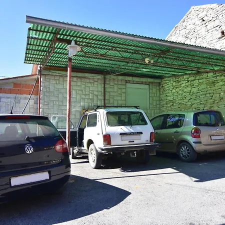 Peaceful With Bbq And Parking Apartment Savudrija
