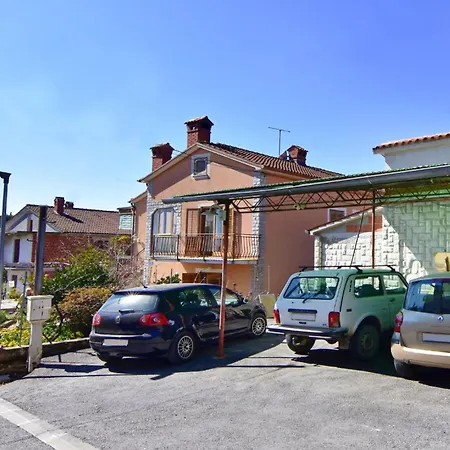 Peaceful With Bbq And Parking Savudrija