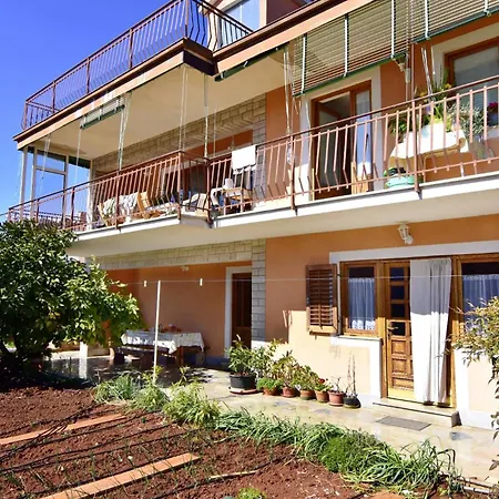 Peaceful With Bbq And Parking Apartamento Savudrija